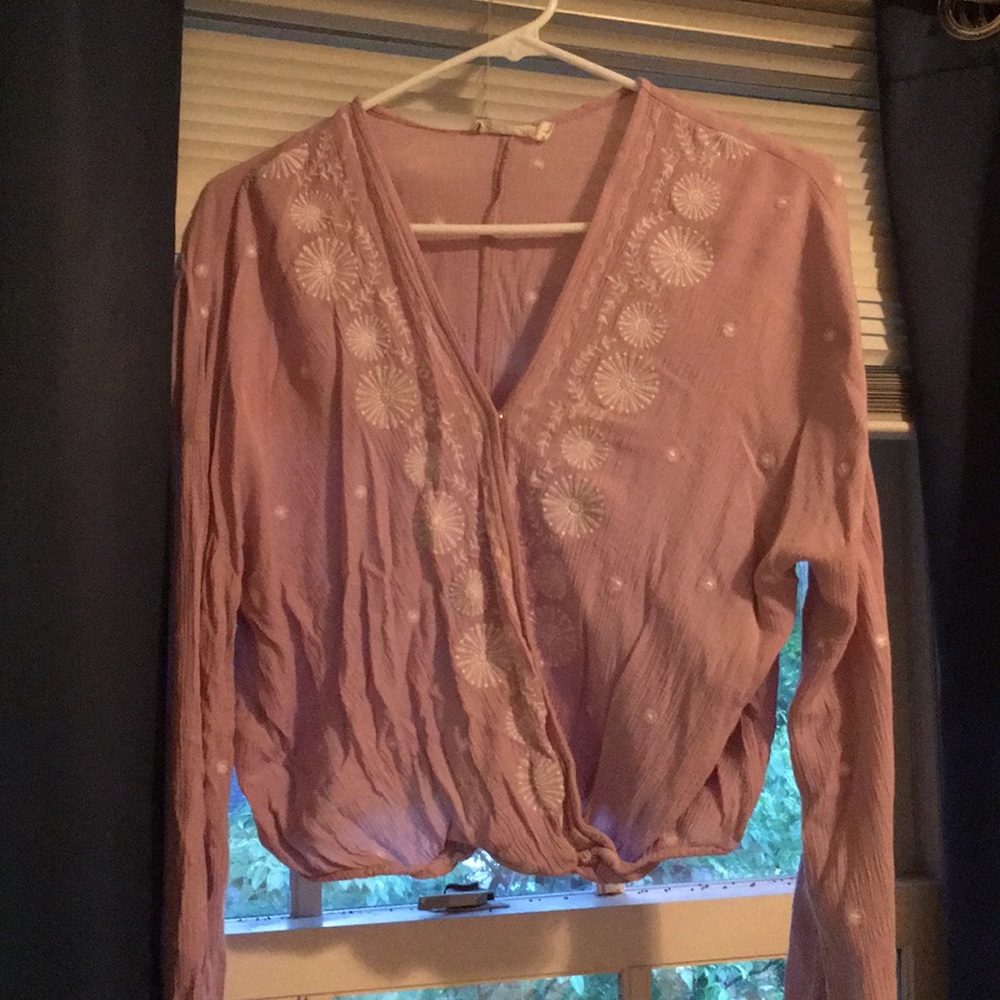 Blouse with pretty designs